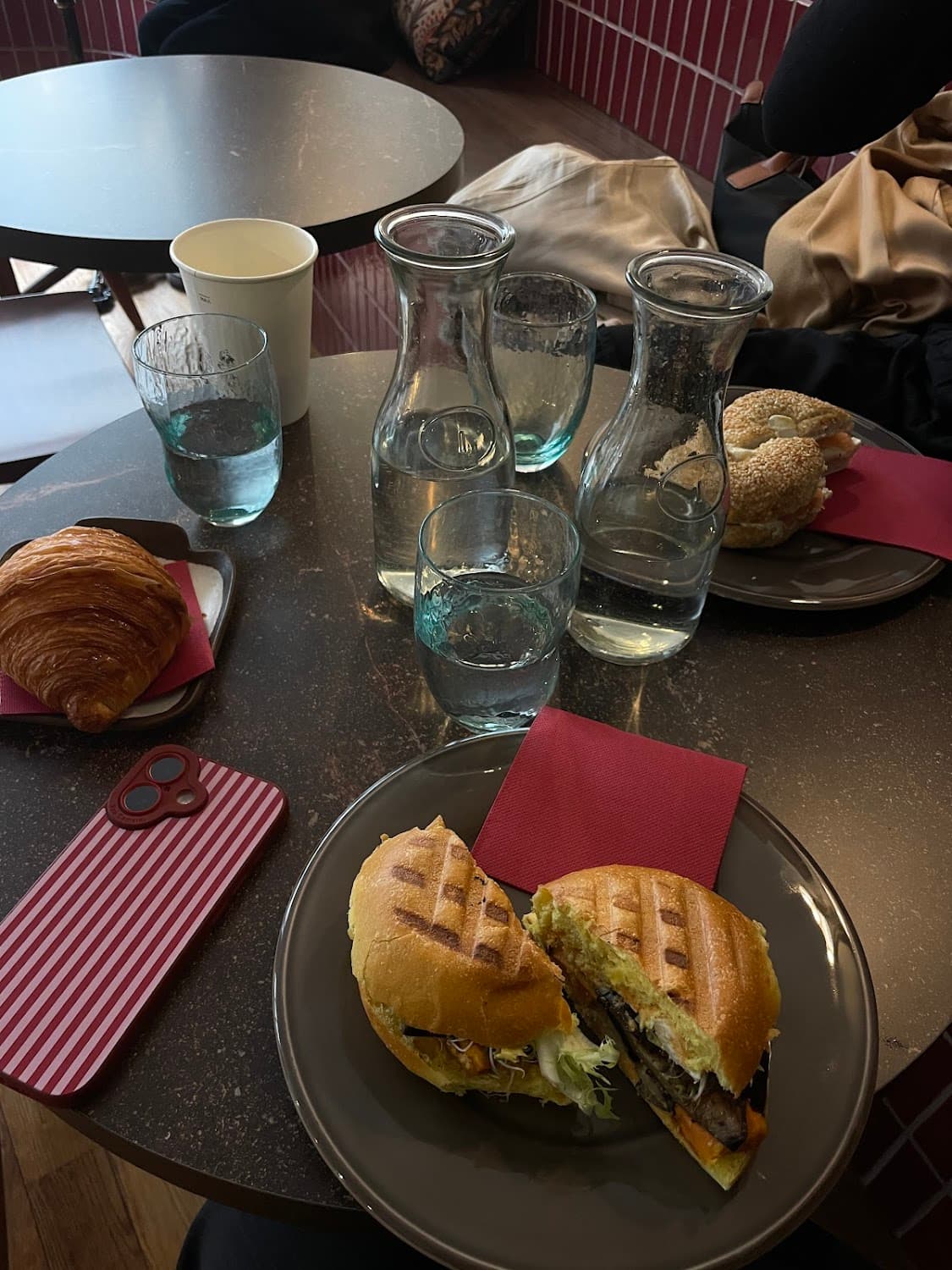 Ginie — specialty coffee shop in Paris (photo 7)