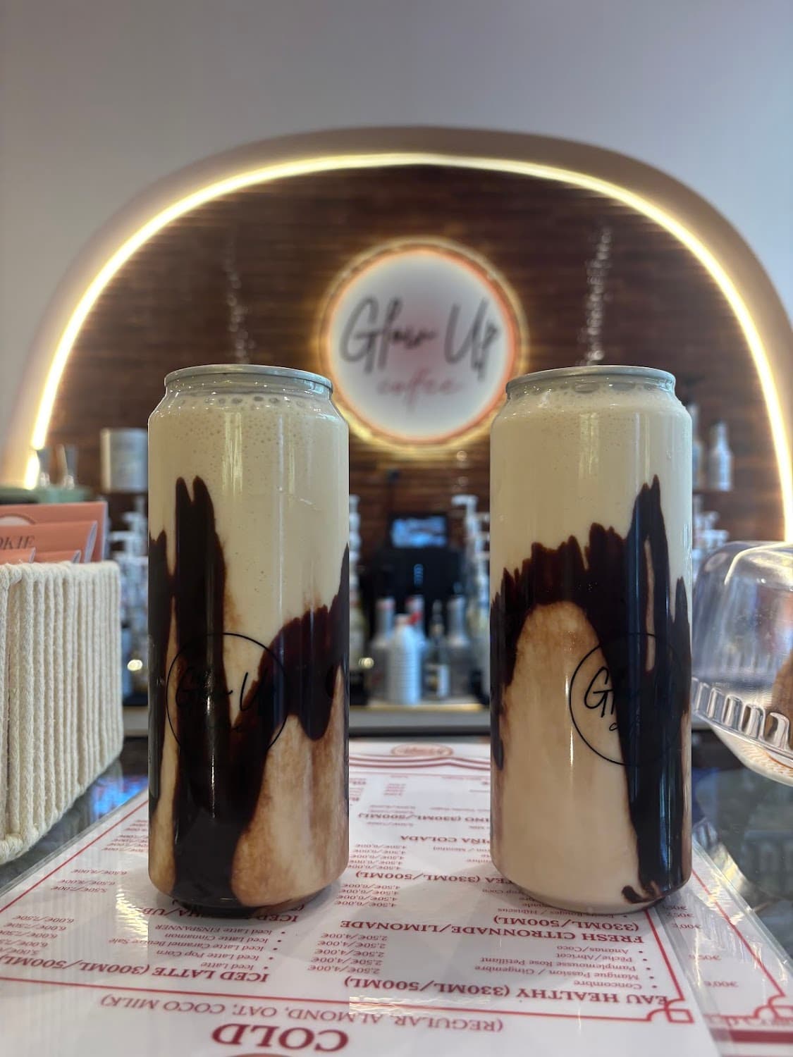 Glow Studio And Coffee — specialty coffee shop in Paris (photo 2)