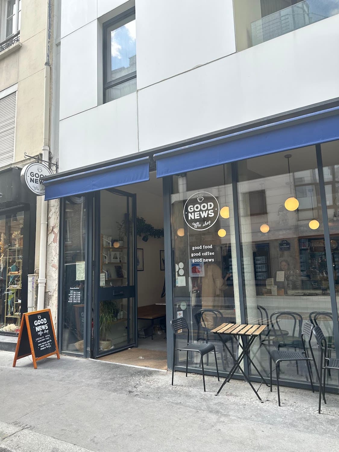 Good News Coffee Shop, specialty coffee shop in Paris