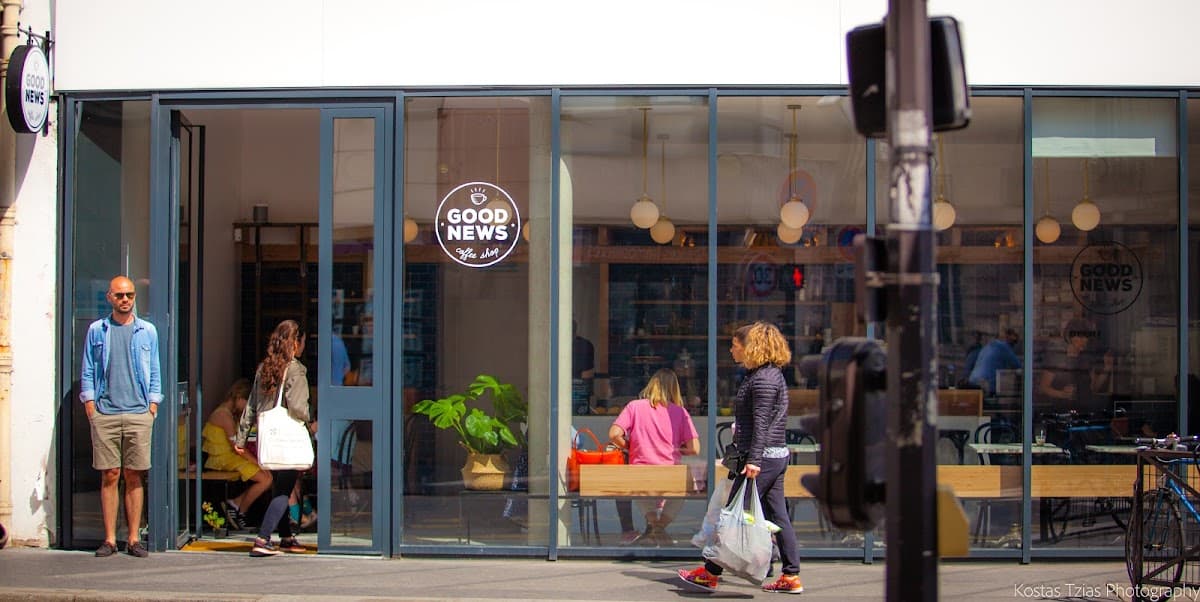 Good News Coffee Shop — specialty coffee shop in Paris (photo 2)