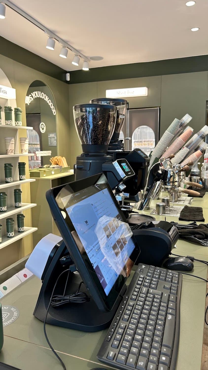 Goodnews - Rue Montmartre — specialty coffee shop in Paris (photo 5)