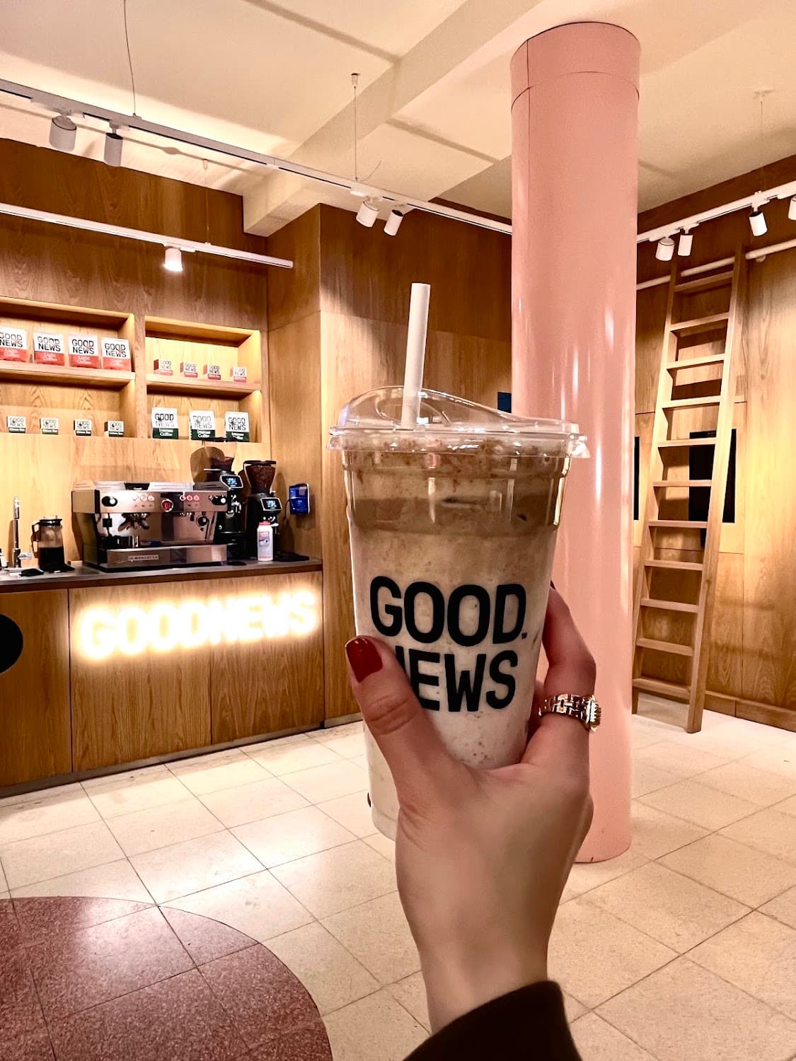 GoodNews Boetie, specialty coffee shop in Paris (photo 7)