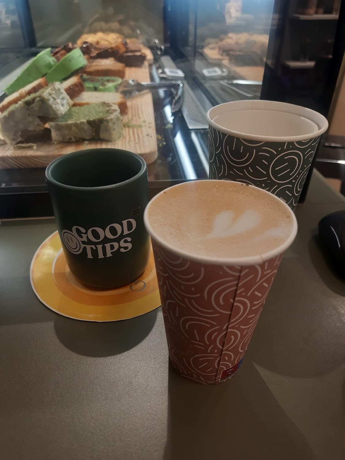 GoodNews Cafe — specialty coffee shop in Paris (photo 3)