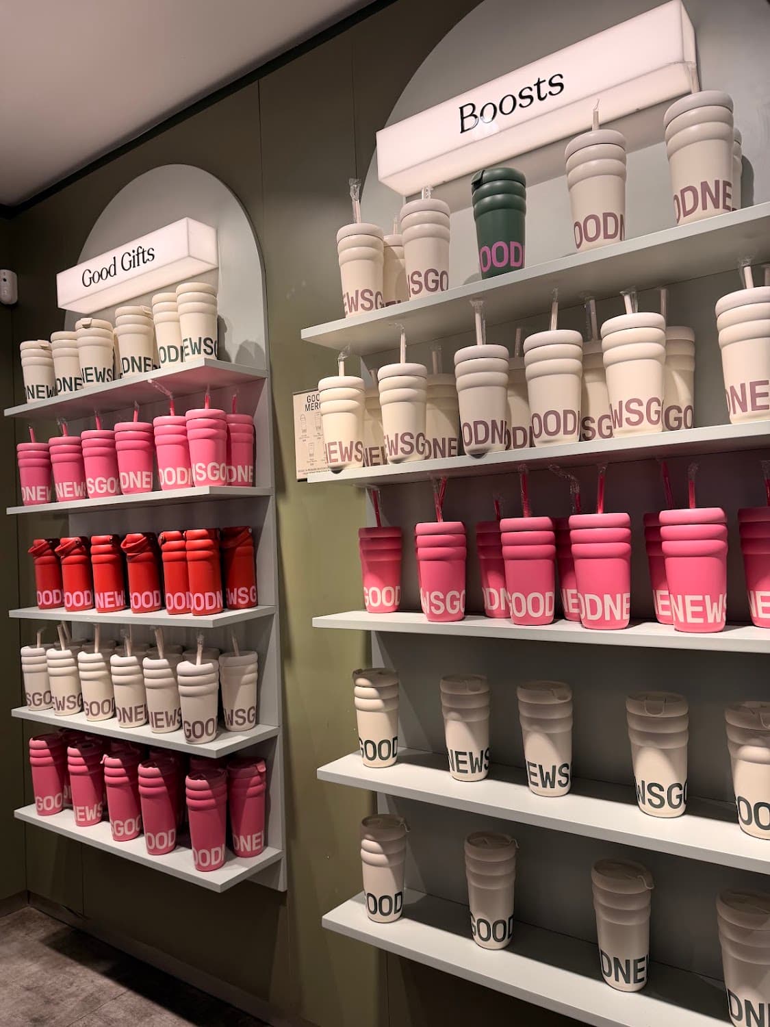 GoodNews Cafe — specialty coffee shop in Paris (photo 7)