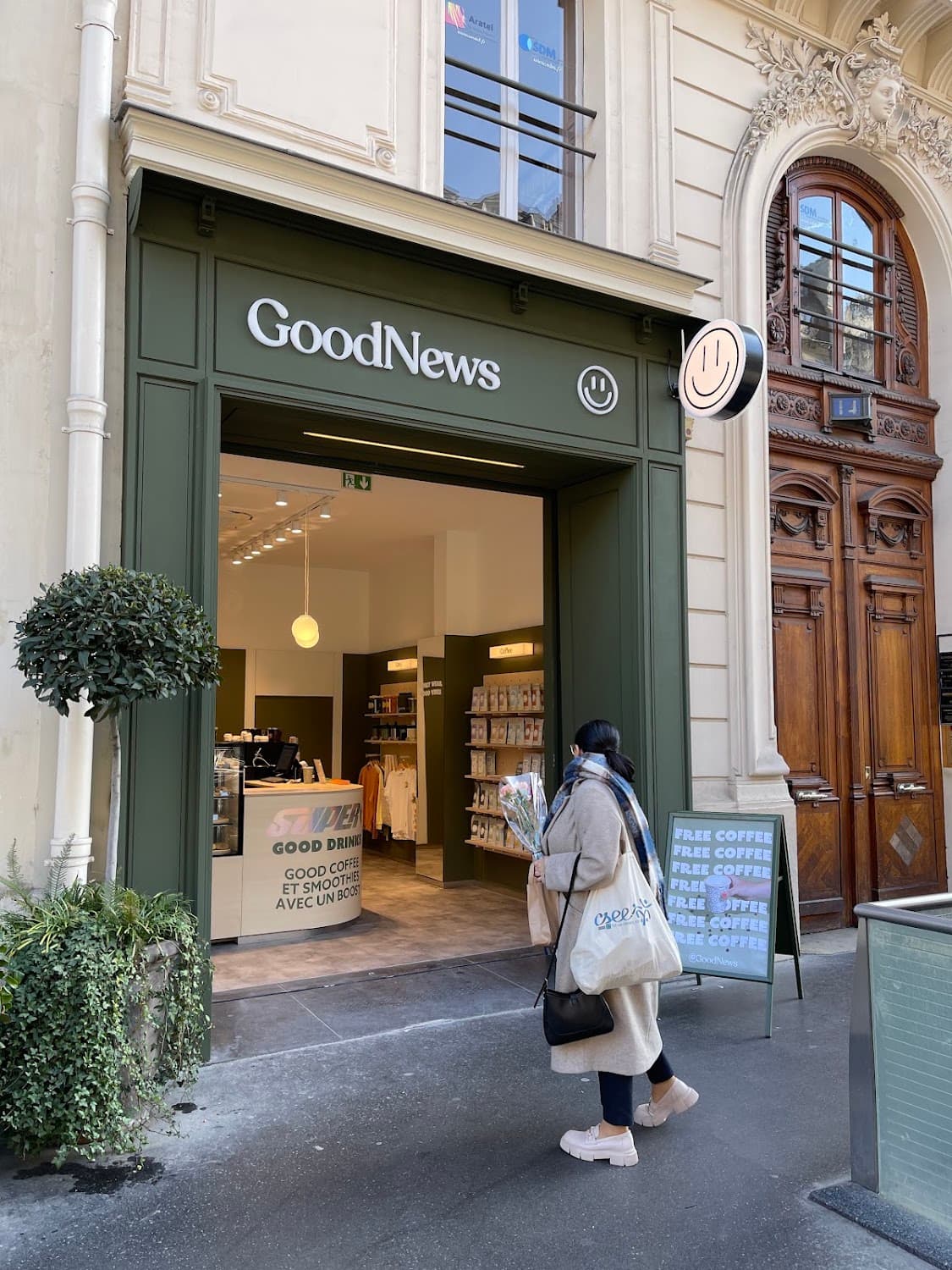 Goodnews Opéra — specialty coffee shop in Paris (photo 4)