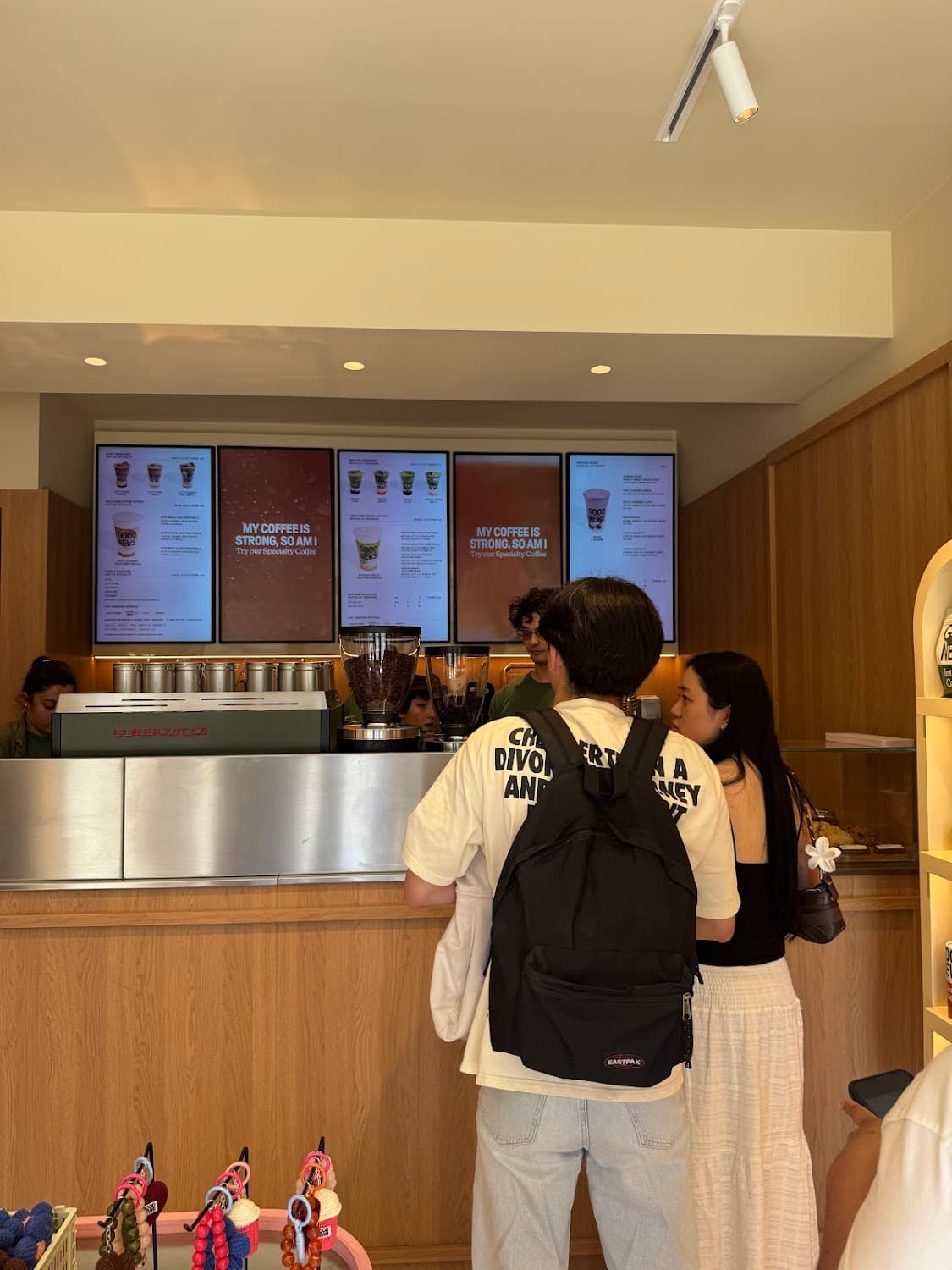 GoodNews Rue du Four — specialty coffee shop in Paris (photo 4)