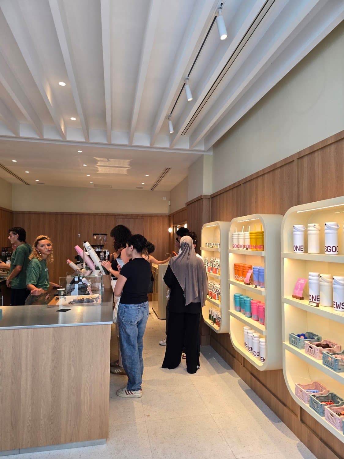 GoodNews Saint-Dominique — specialty coffee shop in Paris (photo 8)