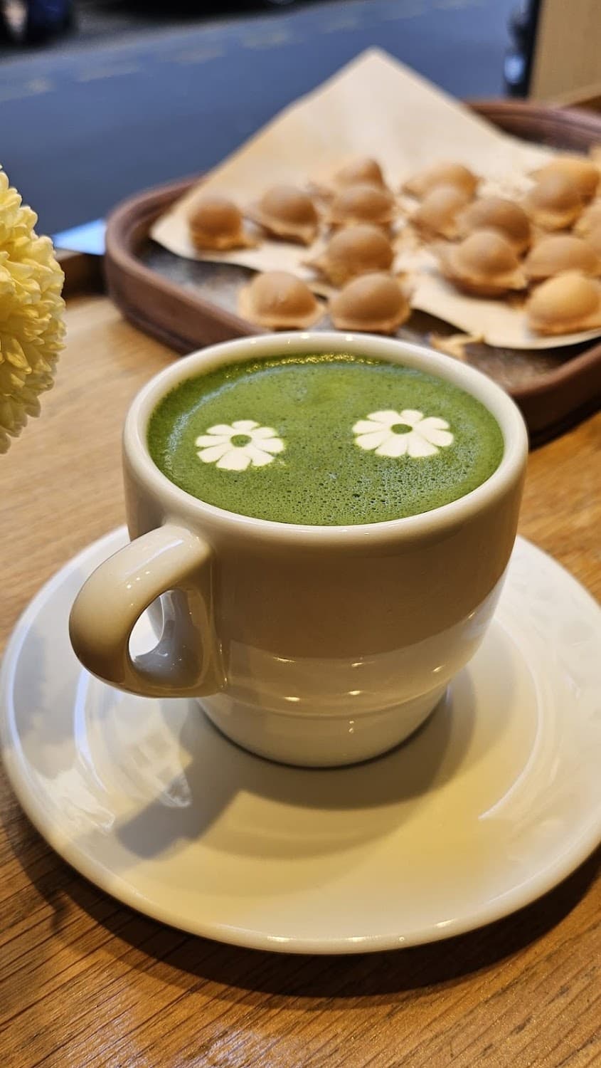 Gratitude Shōman, specialty coffee shop in Paris (photo 5)