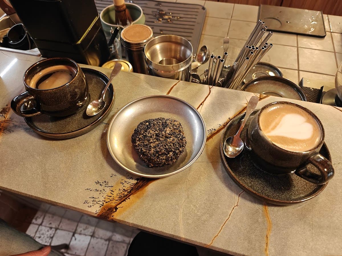 GRAVE, specialty coffee shop in Paris (photo 7)