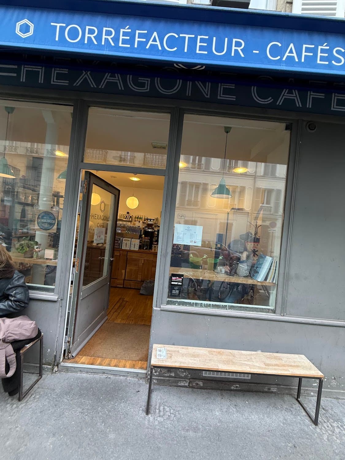 Hexagone Café — specialty coffee shop in Paris (photo 3)