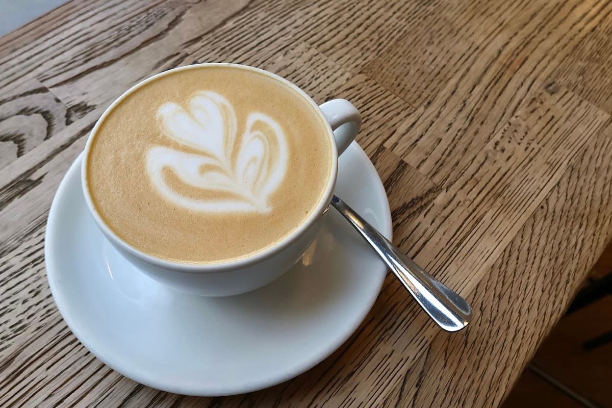 Hexagone Café — specialty coffee shop in Paris (photo 5)