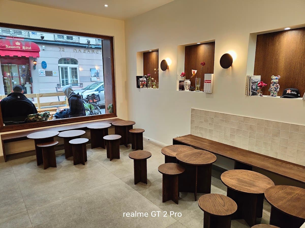 Huddle Coffee — specialty coffee shop in Paris (photo 3)