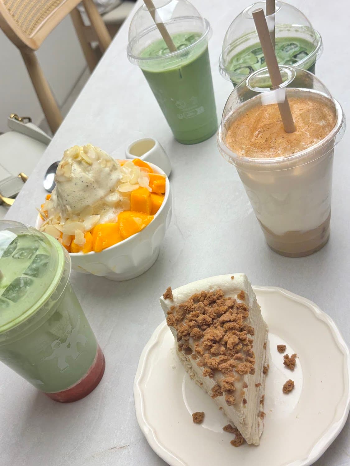 HUG Bingsu Coffee — specialty coffee shop in Paris (photo 6)