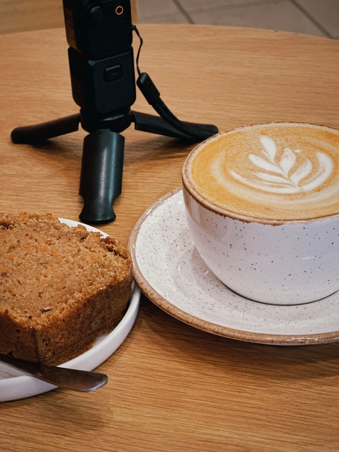 ICI Coffee — specialty coffee shop in Paris (photo 7)