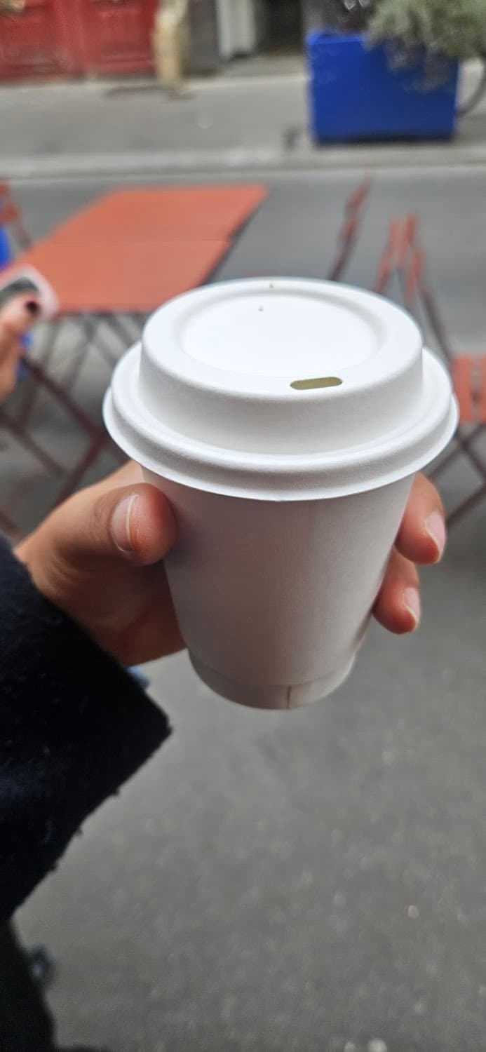 ICI Coffee — specialty coffee shop in Paris (photo 6)