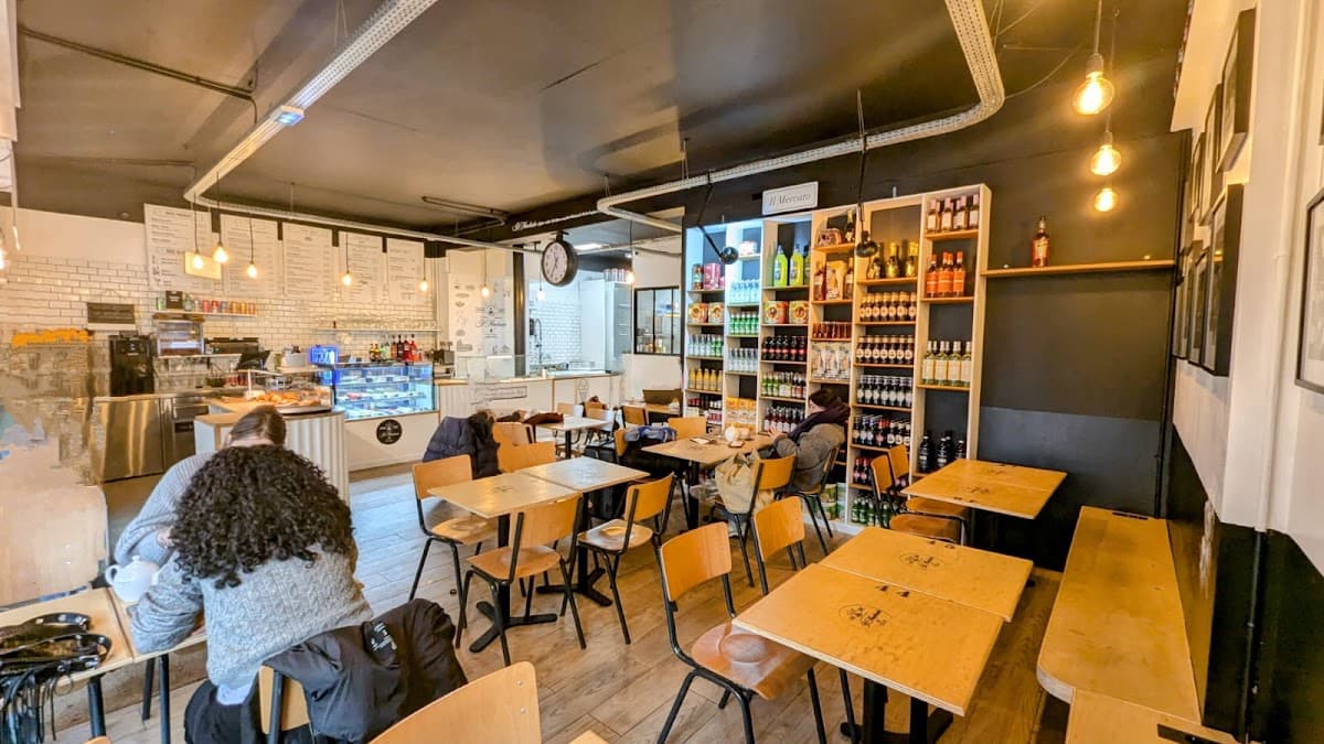 Il Macchiato coffee 2 — specialty coffee shop in Paris (photo 2)