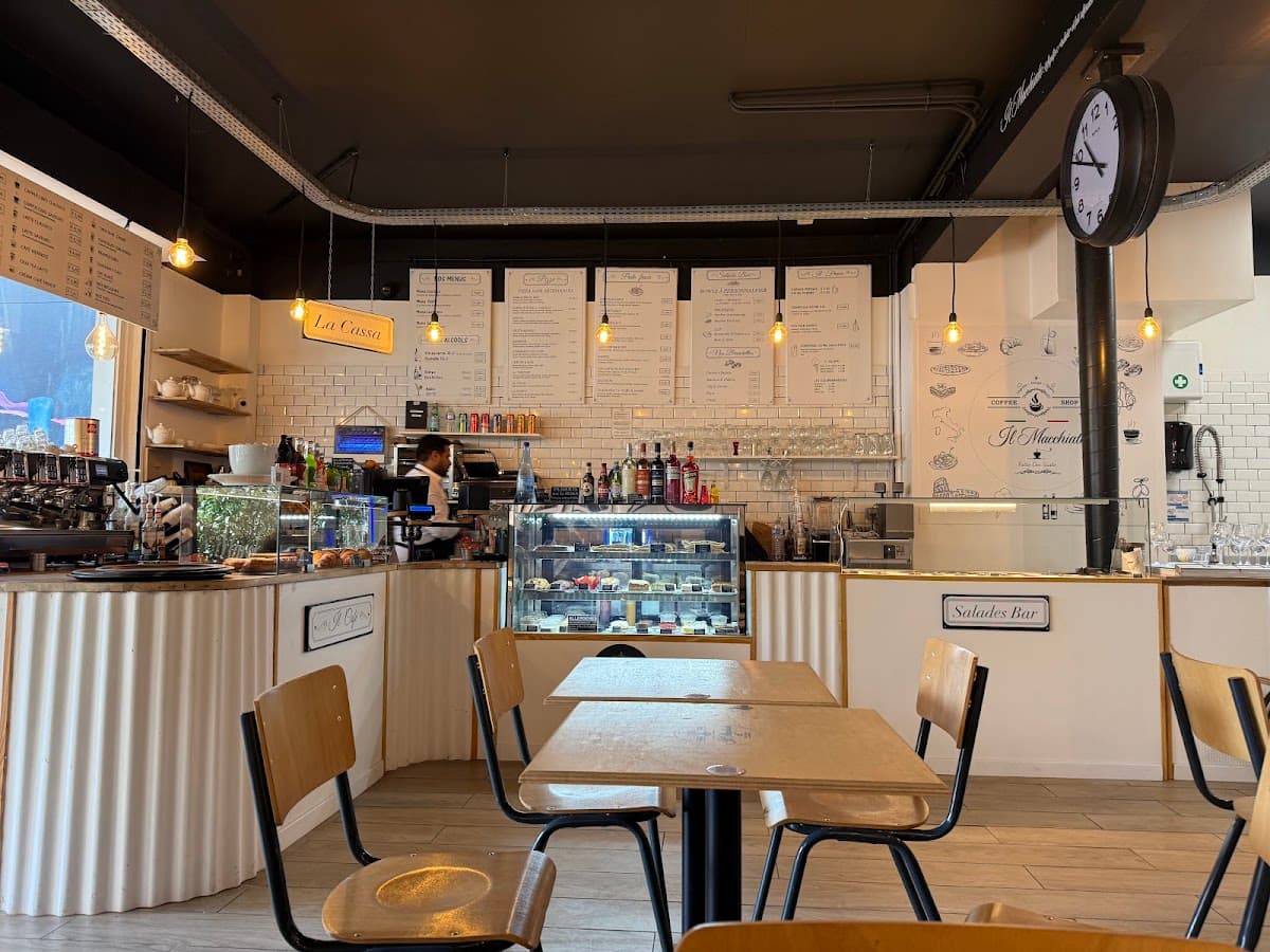 Il Macchiato coffee 2 — specialty coffee shop in Paris (photo 7)