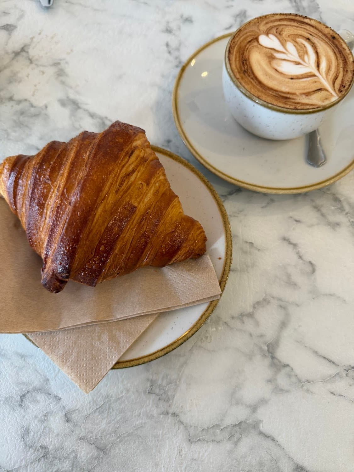 Inform Café — specialty coffee shop in Paris (photo 5)