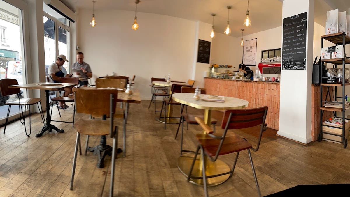 Inform Café — specialty coffee shop in Paris (photo 6)