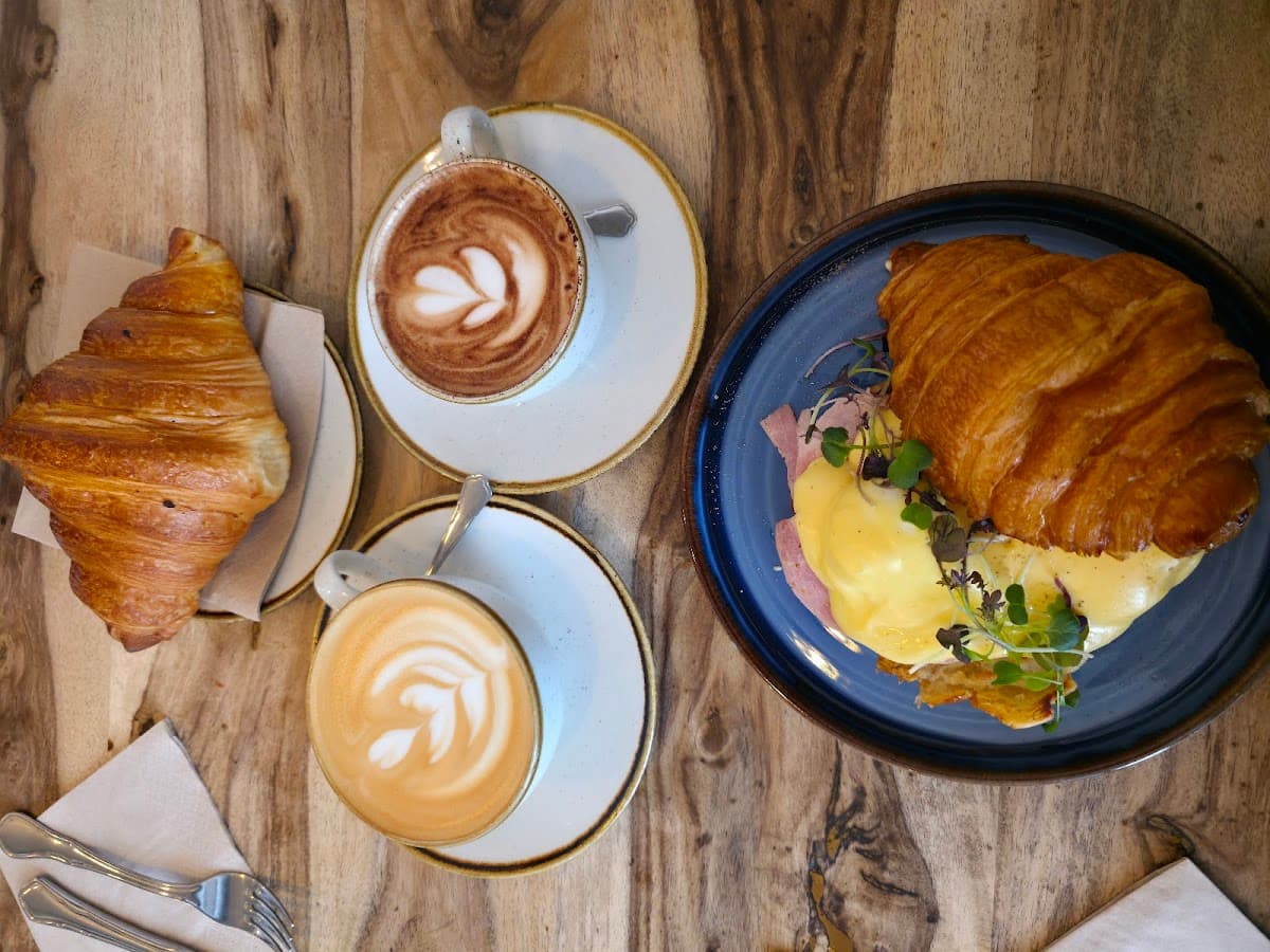 Inform Café — specialty coffee shop in Paris (photo 1)