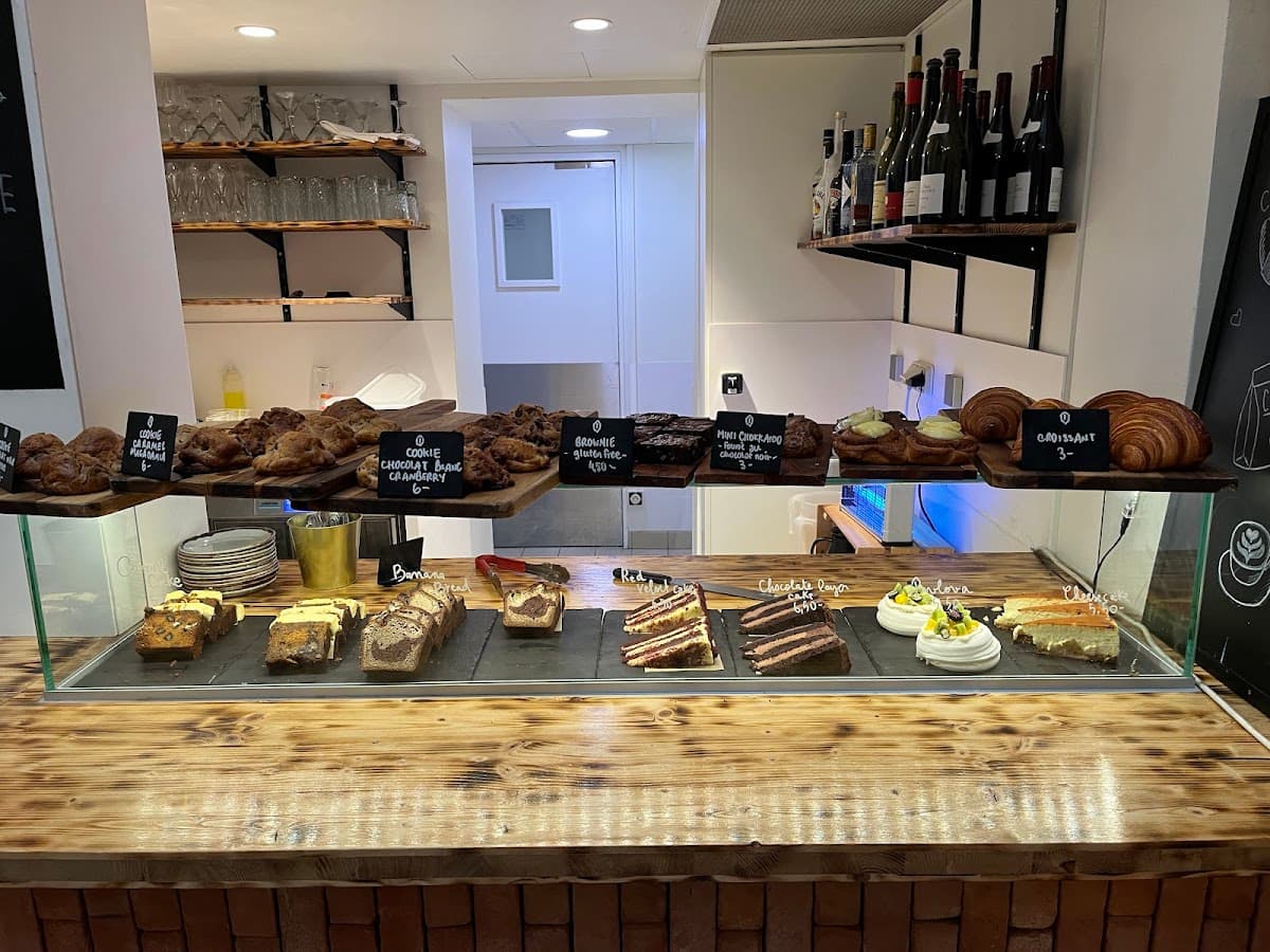 Inform coffe shop — specialty coffee shop in Paris (photo 6)