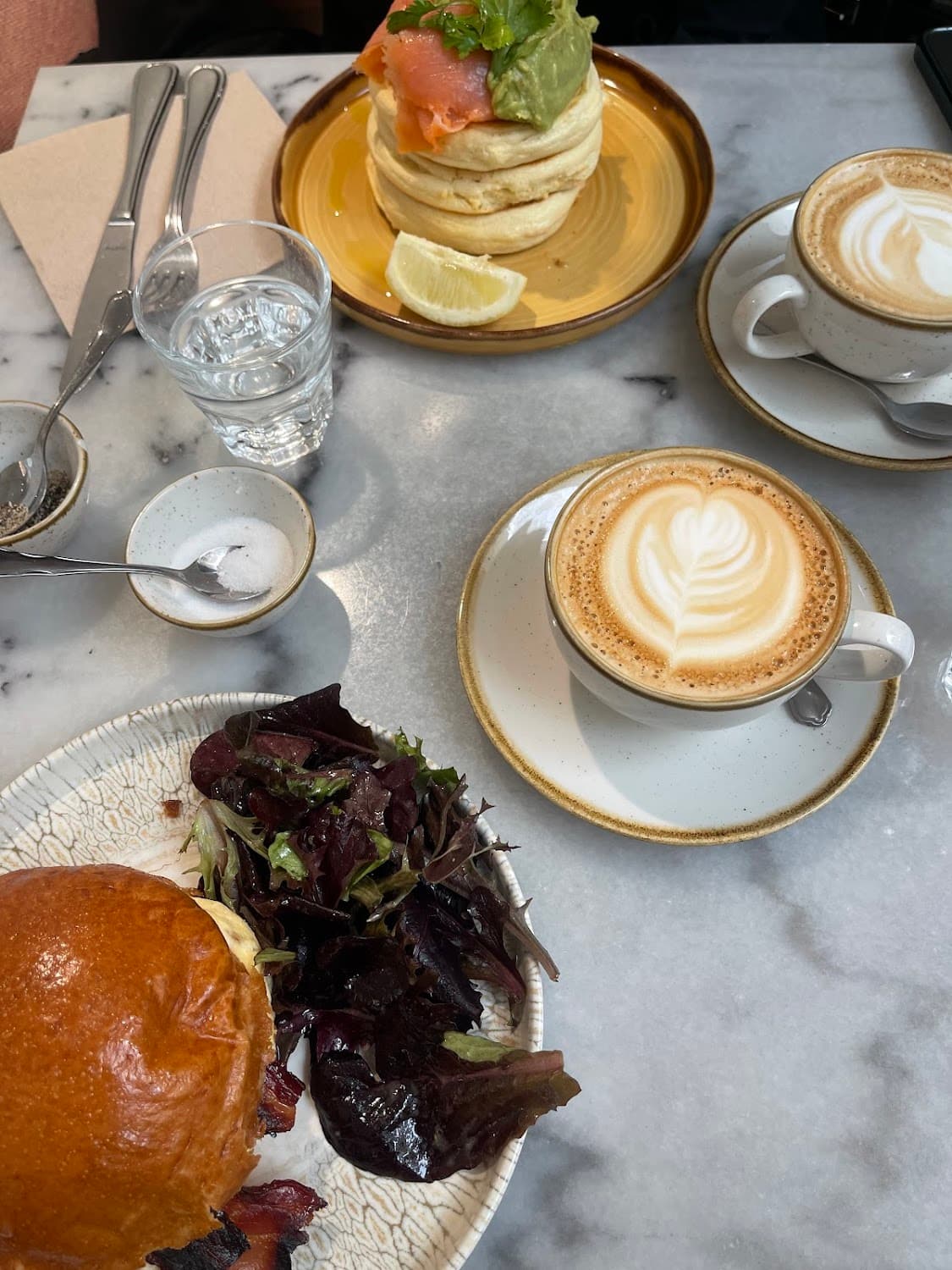 Inform coffe shop — specialty coffee shop in Paris (photo 3)