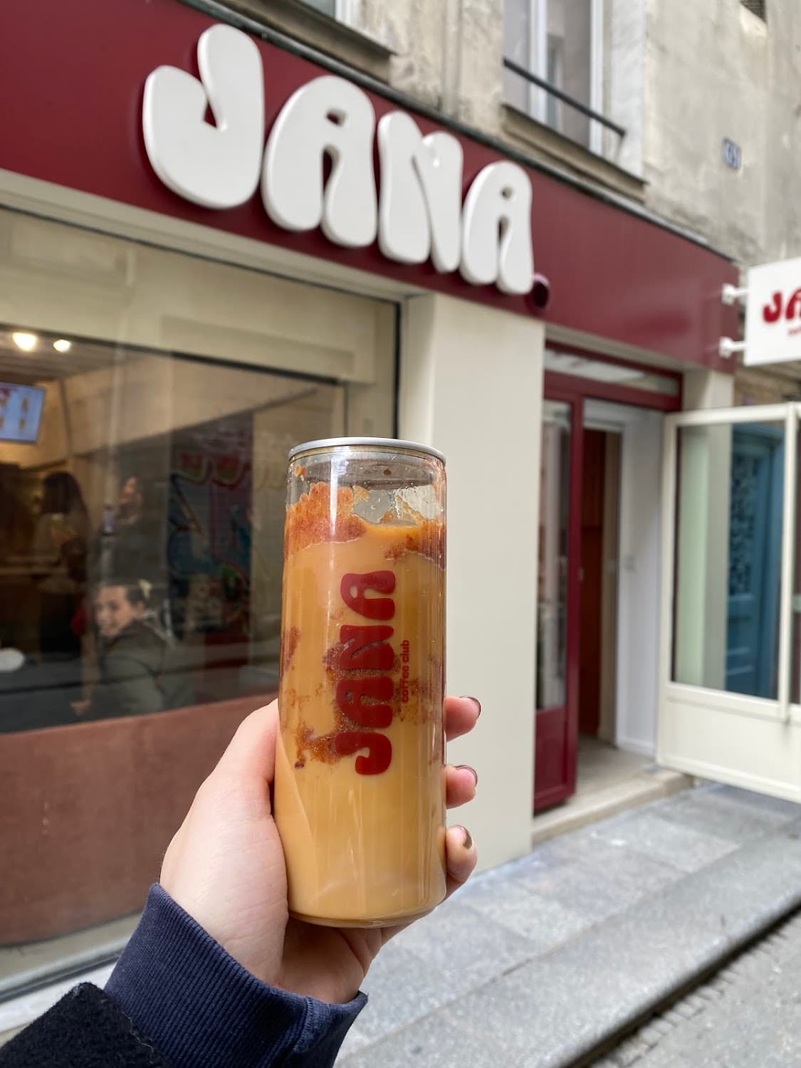 JANA Coffee Club — specialty coffee shop in Paris (photo 1)