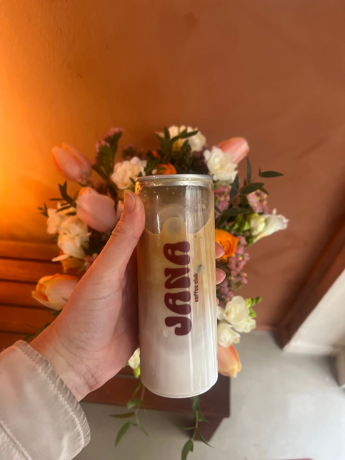 JANA Coffee Club — specialty coffee shop in Paris (photo 4)