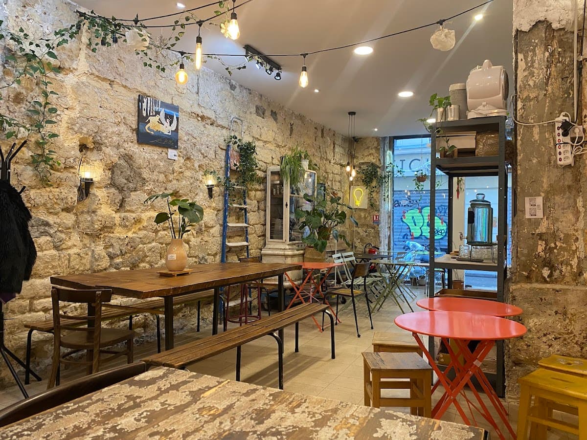 Kafeibaie, specialty coffee shop in Paris (photo 3)