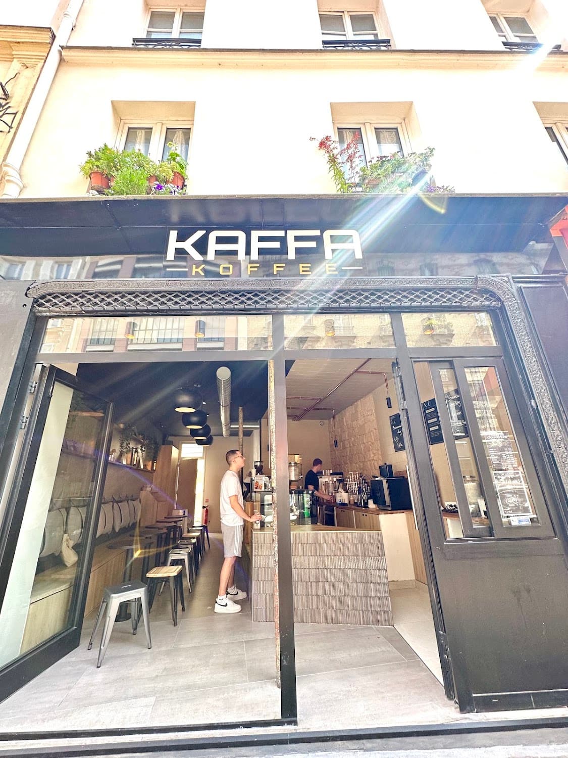 KAFFA KOFFEE Oberkampf — specialty coffee shop in Paris (photo 7)