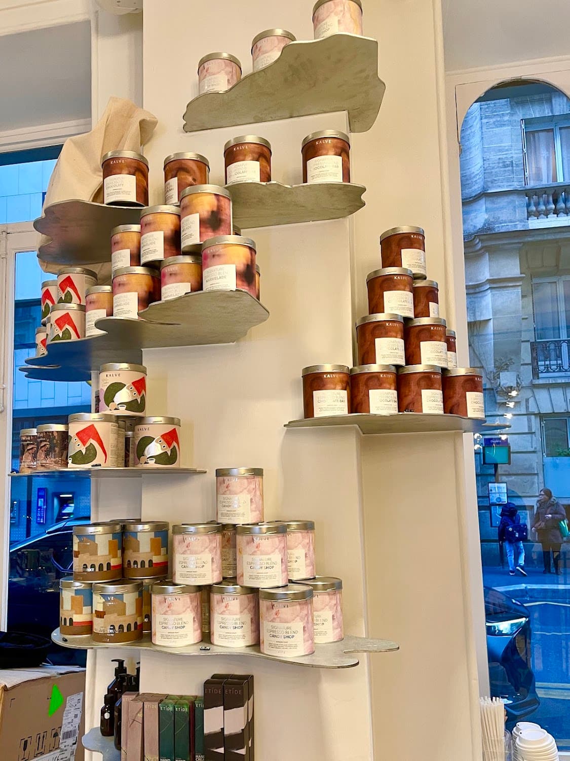 Kalve - Rue Desaix — specialty coffee shop in Paris (photo 7)