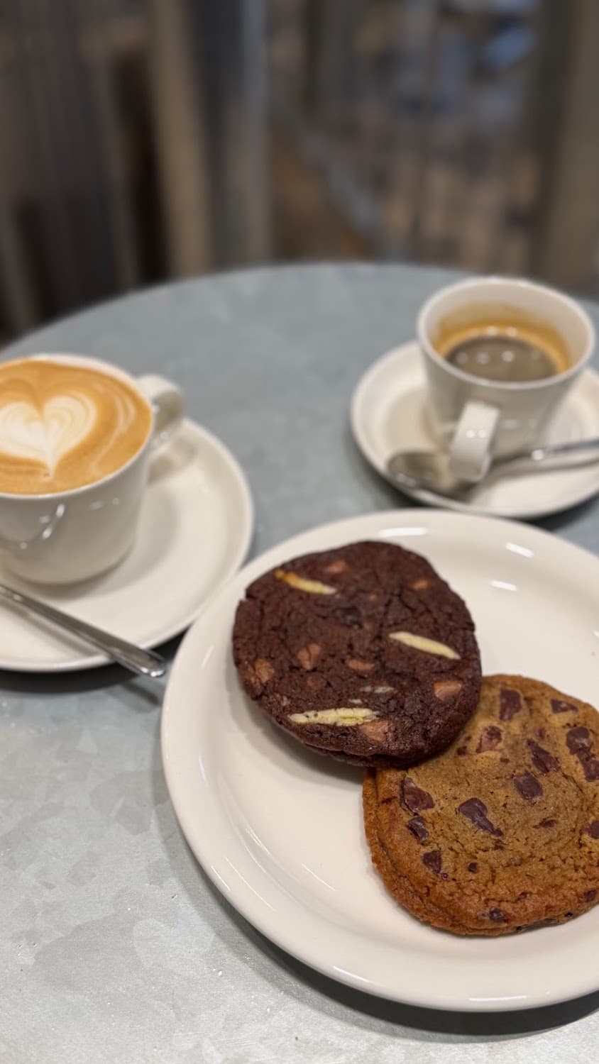 KALVE Coffee Desaix — specialty coffee shop in Paris (photo 5)