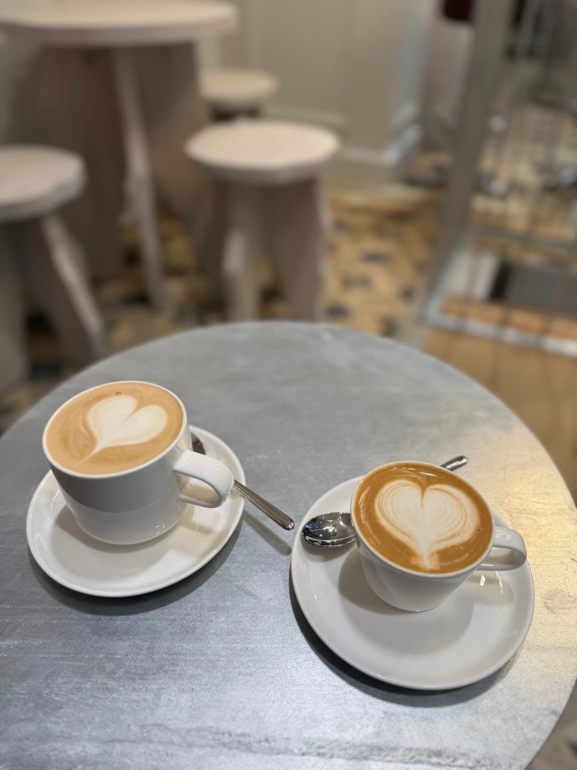 KALVE Coffee Desaix — specialty coffee shop in Paris (photo 2)