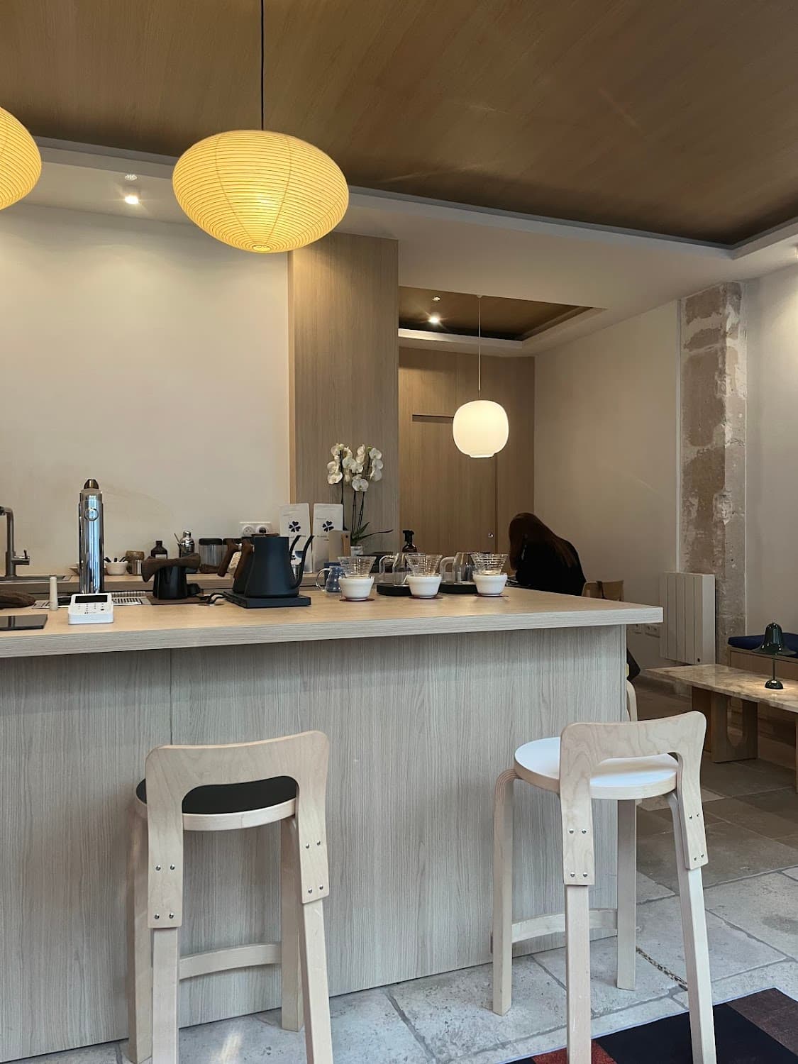 Klover Coffee Showroom — specialty coffee shop in Paris (photo 3)