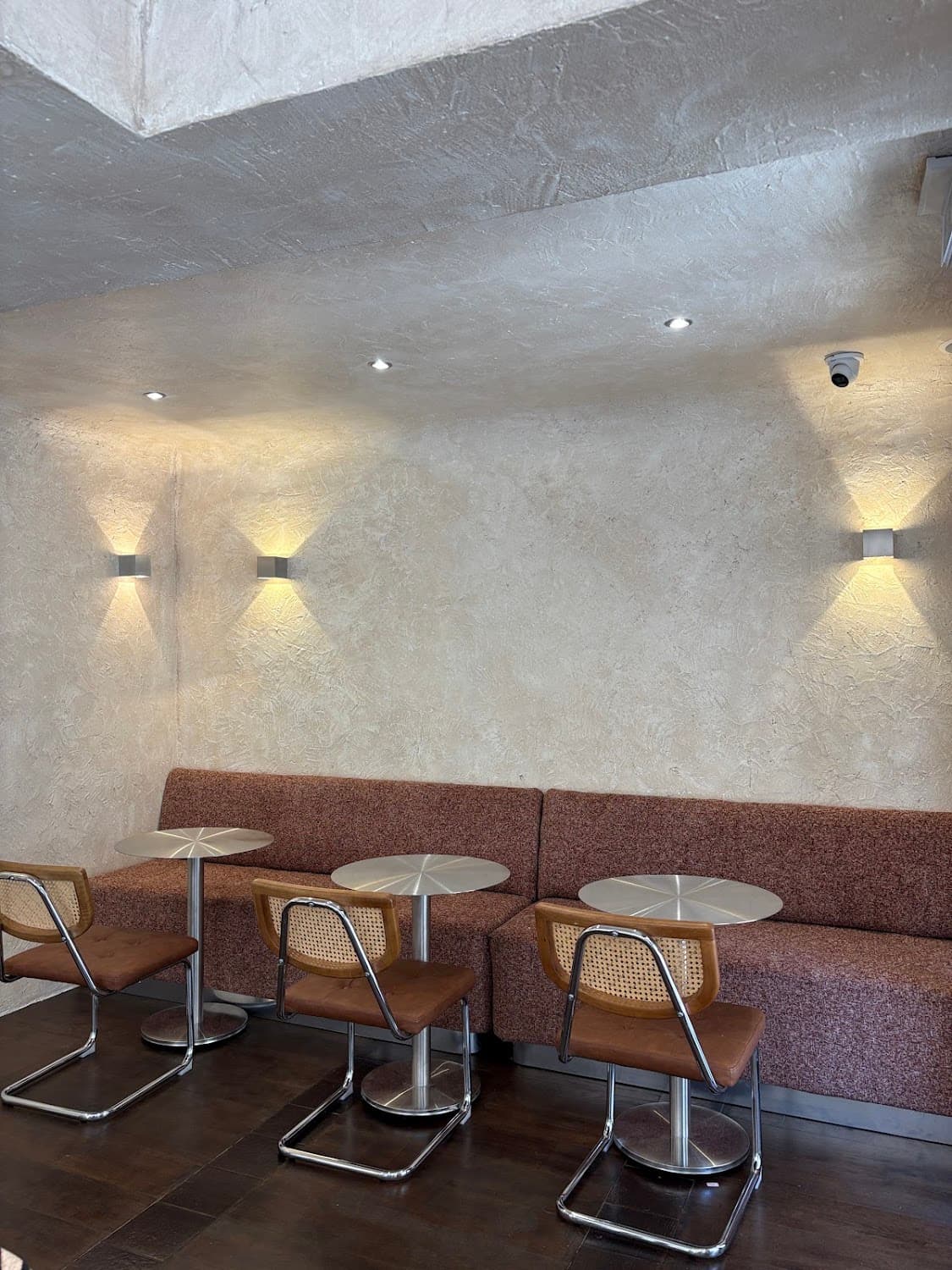 Koffessa — specialty coffee shop in Paris (photo 6)