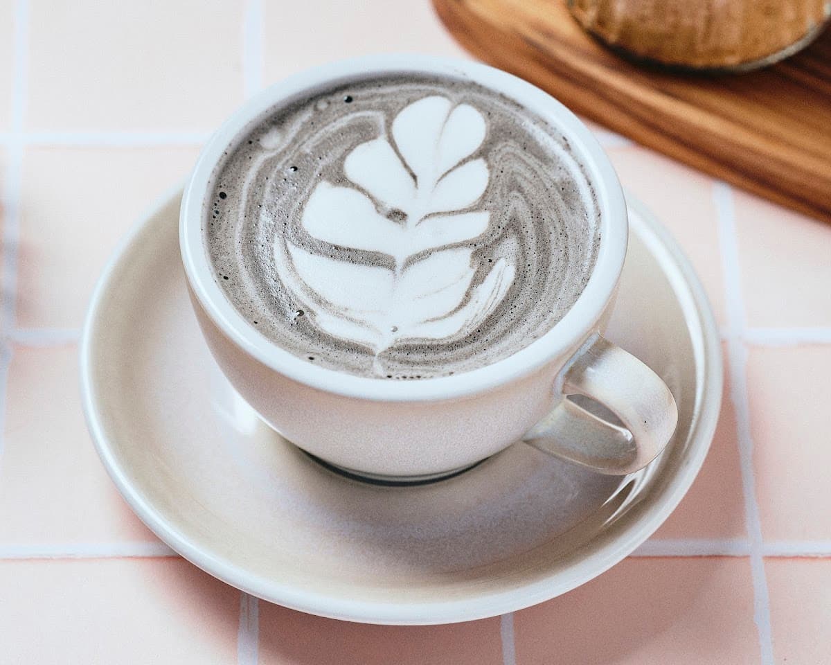KOKO Café — specialty coffee shop in Paris (photo 7)