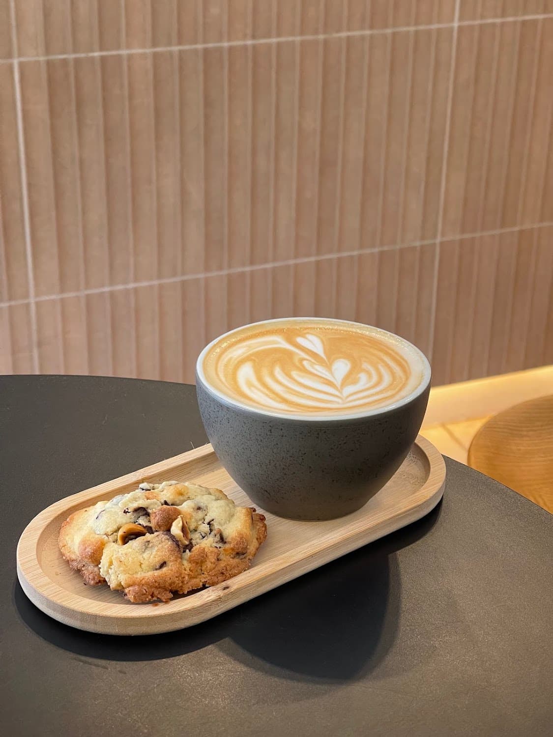 Koni Coffee Shop — specialty coffee shop in Paris (photo 2)