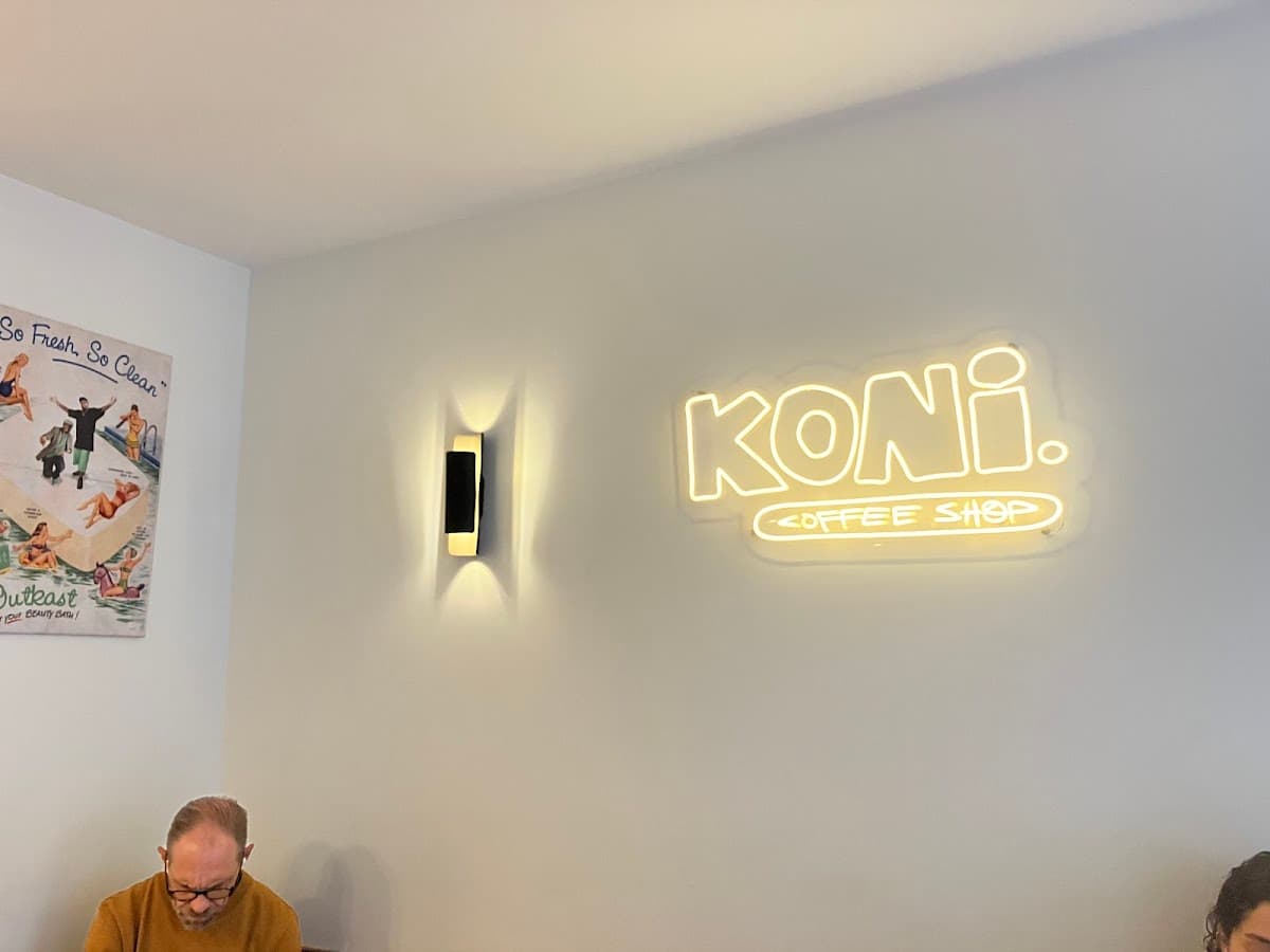 Koni Coffee Shop — specialty coffee shop in Paris (photo 4)