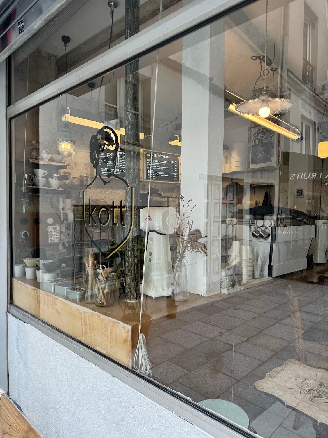 Kott Café — specialty coffee shop in Paris (photo 7)