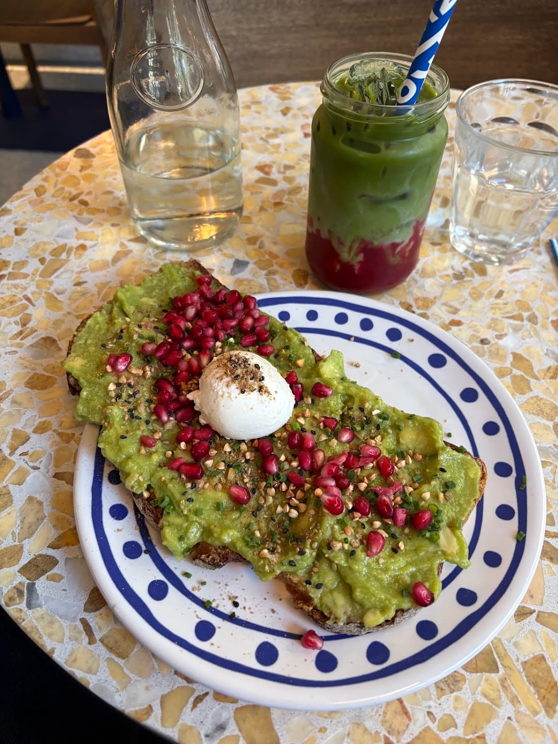 Kozy - Rue des Martyrs, specialty coffee shop in Paris (photo 5)