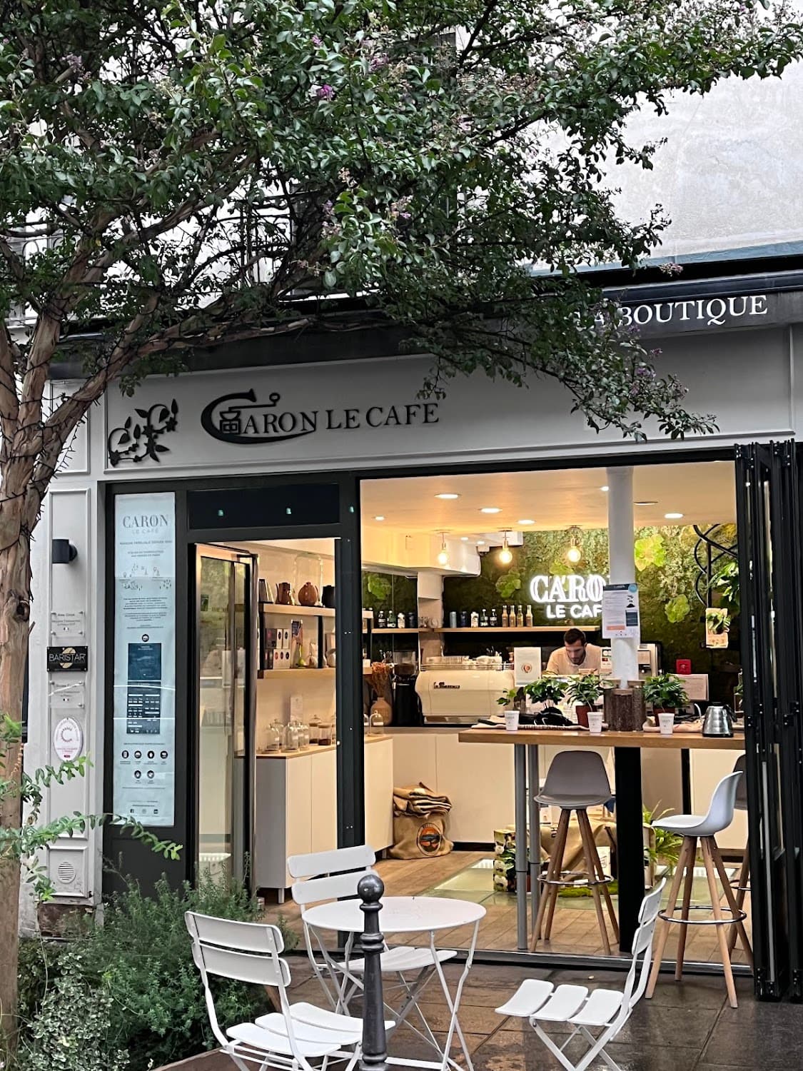 La Boutique Caron, specialty coffee shop in Paris (photo 3)