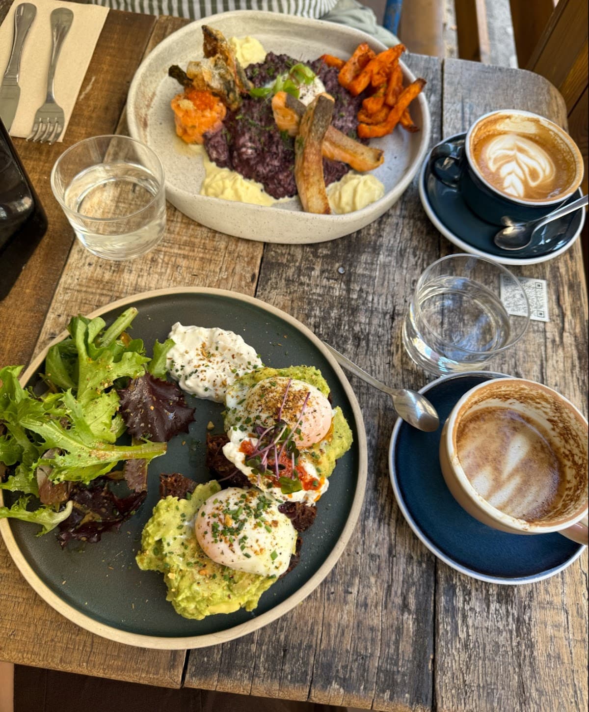 La Main Noire — specialty coffee shop in Paris (photo 2)