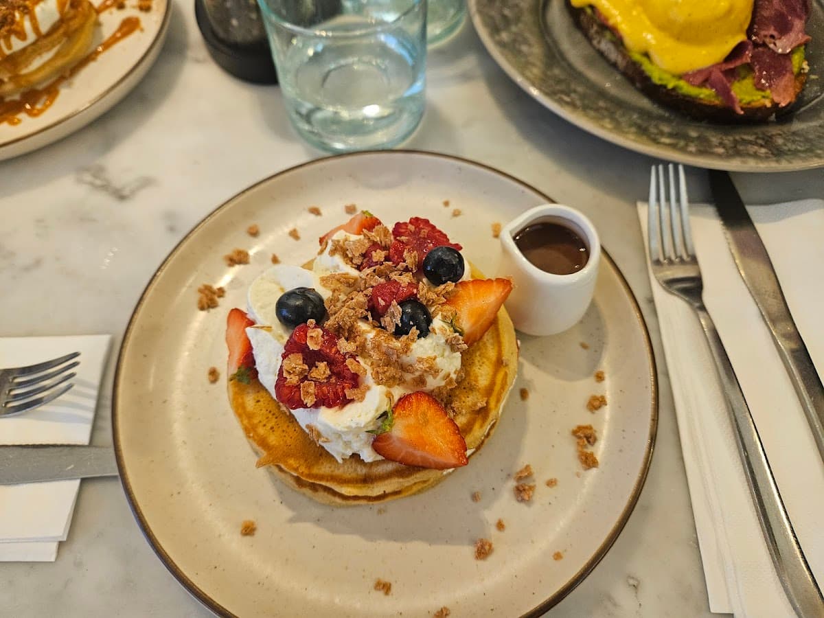 La Petite Bleue — specialty coffee shop in Paris (photo 4)