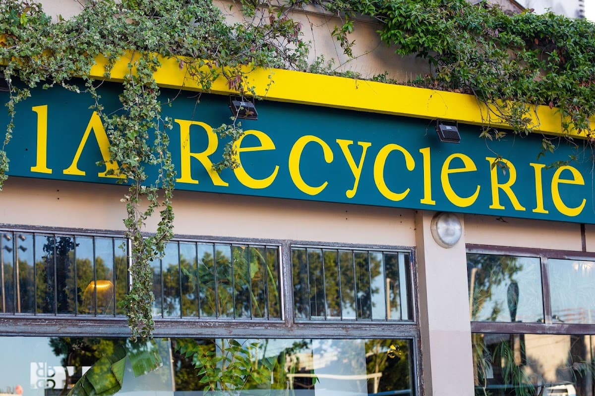 La REcyclerie — specialty coffee shop in Paris (photo 5)