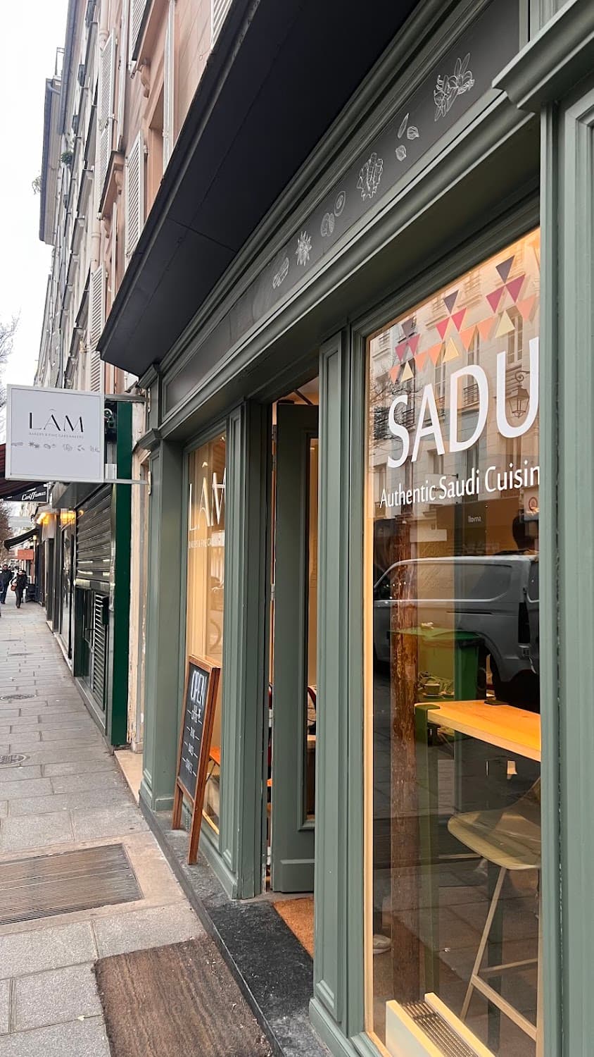 Lam — specialty coffee shop in Paris (photo 4)