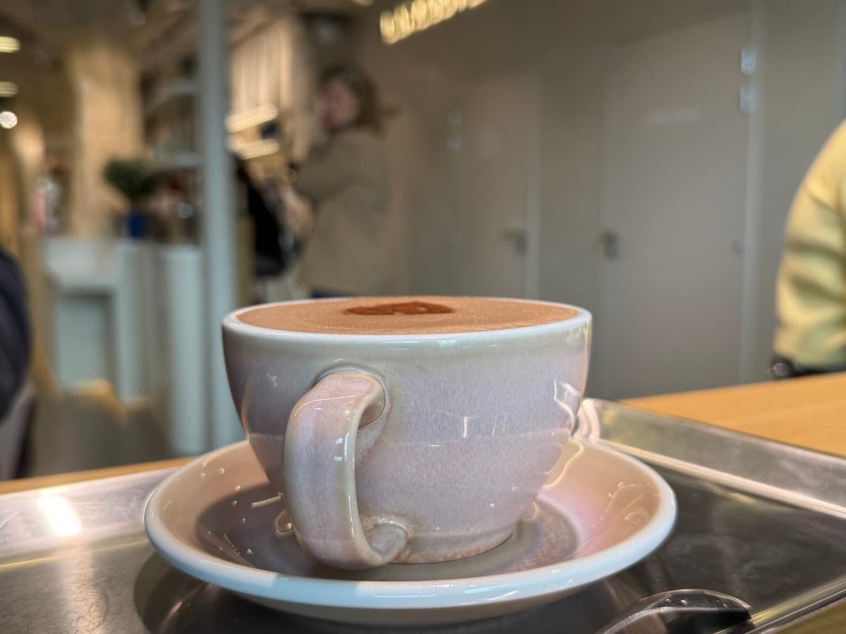Lancaster Le Café — specialty coffee shop in Paris (photo 2)