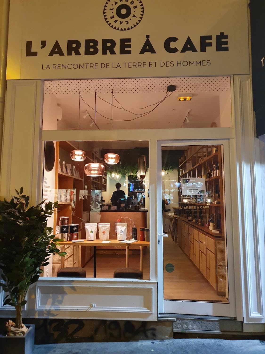 L'Arbre à Café - Rue Oberkampf, specialty coffee shop in Paris (photo 8)