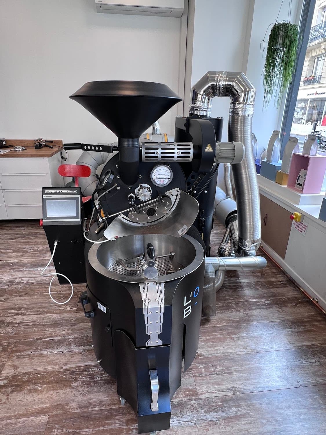 L'atelier de l'Odeur de la Brûlerie - L'OB — specialty coffee shop in Paris (photo 7)