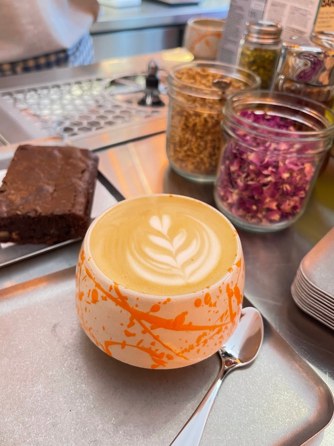 LATTE CLUB - Bastille — specialty coffee shop in Paris (photo 2)