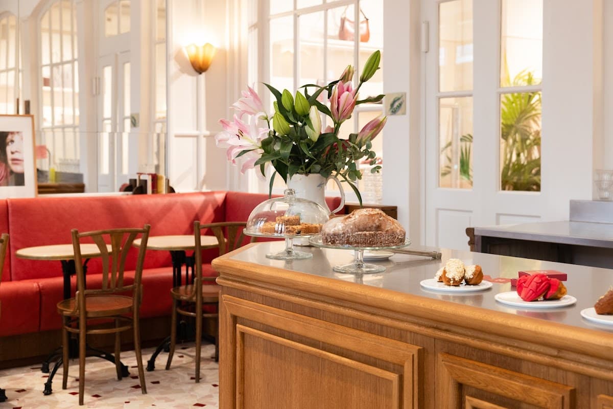 Le Café en Rouje — specialty coffee shop in Paris (photo 4)